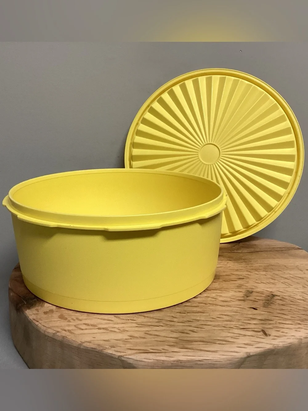 🟡 Vintage - Tupperware - By one get one FREE - Collectible - Unique - Yellow